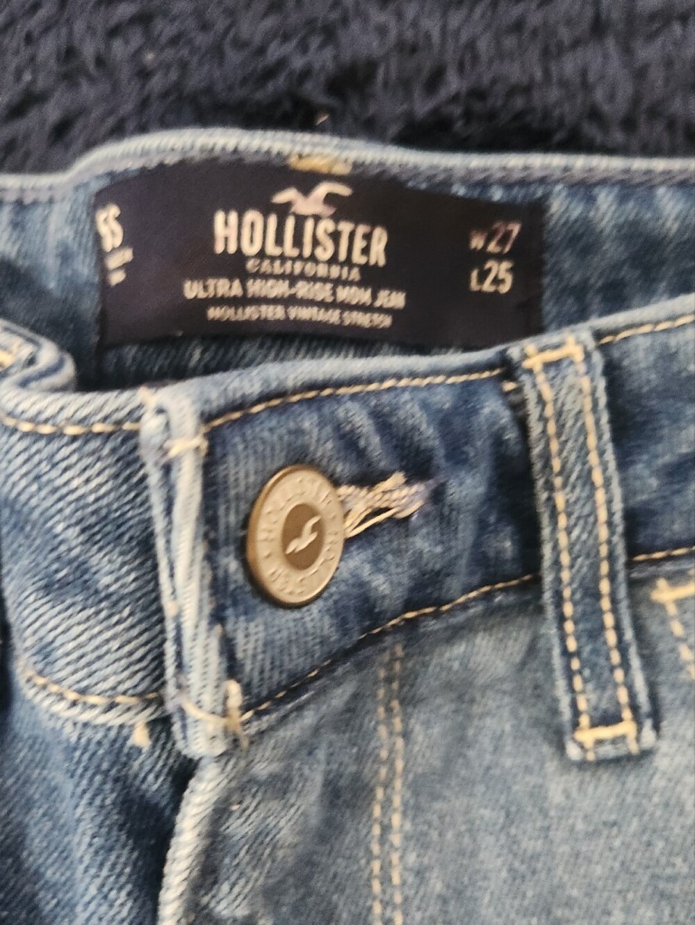 Hollister Ultra High Rise Patchwork Mom Jeans - Picture 5 of 10
